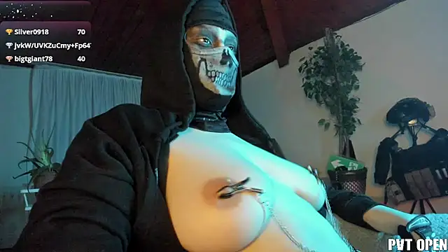 Snapshot of cos_operator chatting on February 24, 7:34 pm cos operator online show from February 24, 7:34 pm