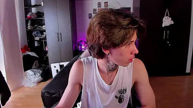 xIce Boy online show from March 11, 3:51 pm