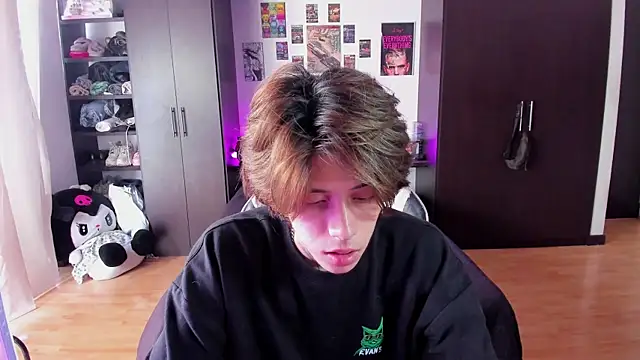 xIce Boy online show from April 6, 2:29 pm