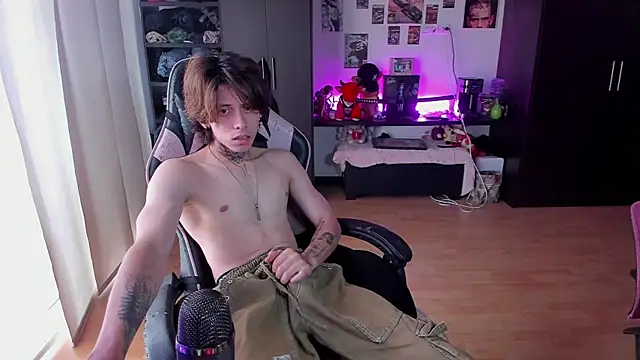 xIce Boy online show from April 16, 9:39 pm