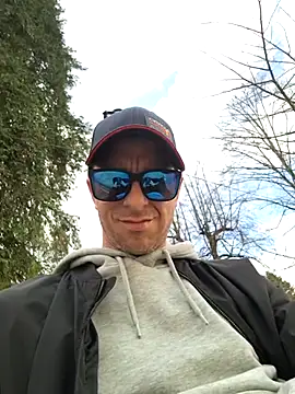 svenpfeifer online show from March 12, 12:15 pm