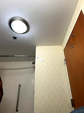 Snapshot of Foxdaguy chatting on October 15, 4:01 am Foxdaguy online show from October 15, 4:01 am