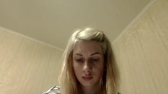 Snapshot of _Black-Panther_ chatting on June 27, 6:24 pm Black-Panther online show from June 27, 6:24 pm