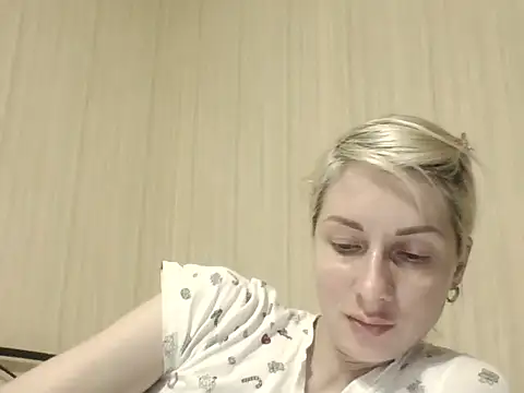 Snapshot of _Black-Panther_ chatting on July 2, 8:04 pm Black-Panther online show from July 2, 8:04 pm