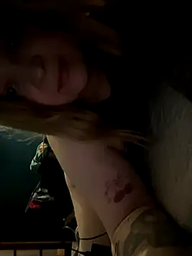 Snapshot of IMHORNYWET chatting on September 28, 2:33 pm IMHORNYWET online show from September 28, 2:33 pm