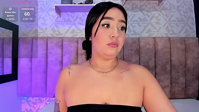 Snapshot of MelinaCruz chatting on September 20, 4:02 am MelinaCruz online show from September 20, 4:02 am