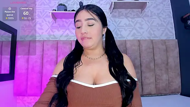 Snapshot of MelinaCruz chatting on October 10, 4:33 am MelinaCruz online show from October 10, 4:33 am