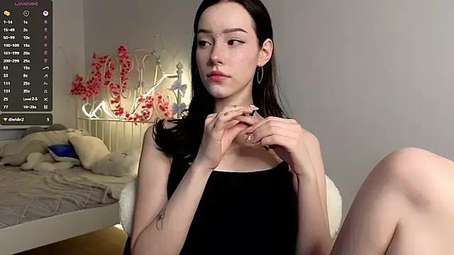 Snapshot of glamourr chatting on February 13, 9:16 am glamourr online show from February 13, 9:16 am