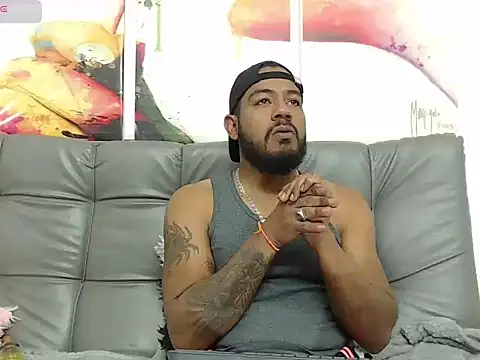 BladeFoxxx1 online show from October 23, 5:40 am