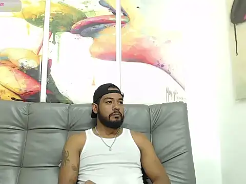 BladeFoxxx1 online show from October 31, 3:18 am