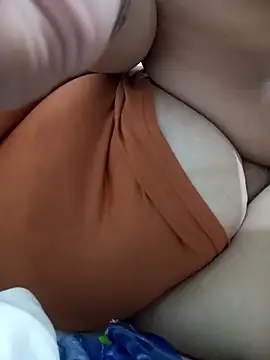 Snapshot of aliciaxm chatting on December 18, 6:03 pm aliciaxm online show from December 18, 6:03 pm