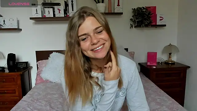 HaleyReedme online show from September 26, 9:46 am