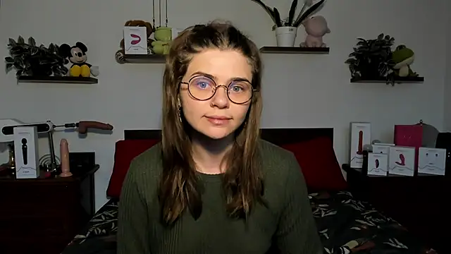 HaleyReedme online show from March 2, 7:48 am