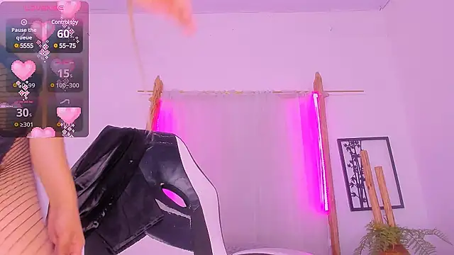 Brithanycullen online show from March 22, 9:24 am