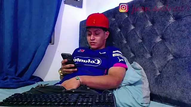 Stone grey1  online show from February 18, 1:01 am