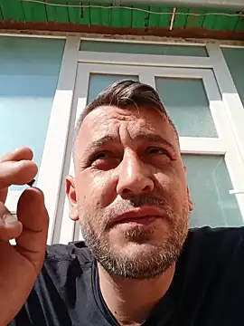 yourflowerpink online show from April 18, 1:04 pm