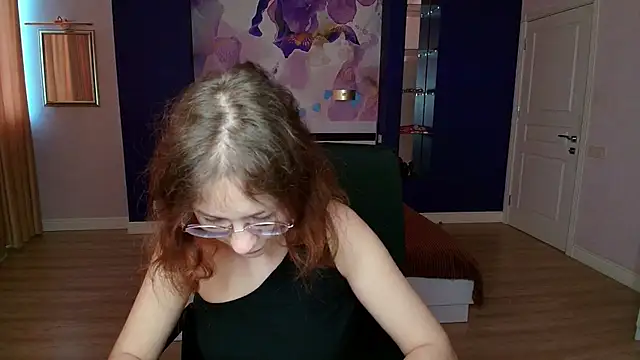 Snapshot of AngelinaLow chatting on March 23, 6:37 am AngelinaLow online show from March 23, 6:37 am