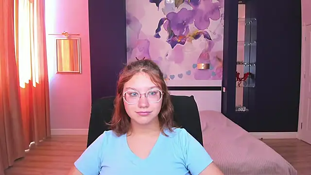 Snapshot of AngelinaLow chatting on September 22, 11:23 am AngelinaLow online show from September 22, 11:23 am