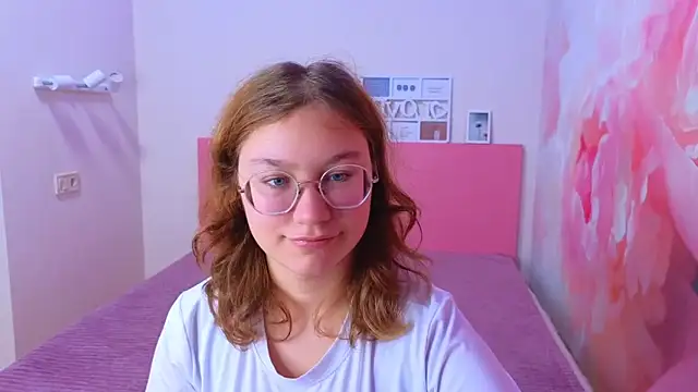 Snapshot of AngelinaLow chatting on November 11, 12:27 pm AngelinaLow online show from November 11, 12:27 pm