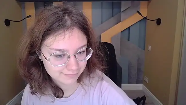 Snapshot of AngelinaLow chatting on November 23, 6:24 am AngelinaLow online show from November 23, 6:24 am