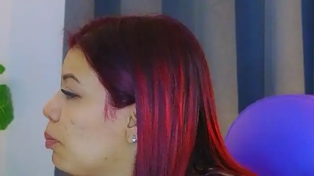 TiffanyWalk online show from December 22, 11:51 am