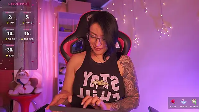 Madison Mayer online show from March 11, 12:33 pm