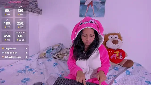 Snapshot of tianna_princess chatting on December 5, 12:41 am tianna princess online show from December 5, 12:41 am