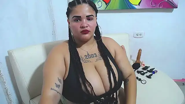 latina bigboos25 online show from October 5, 3:16 am