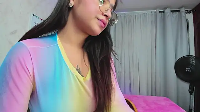 Snapshot of sophie-carter chatting on September 27, 8:03 pm sophie-carter online show from September 27, 8:03 pm