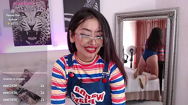 Snapshot of sophie-carter chatting on October 31, 8:10 pm sophie-carter online show from October 31, 8:10 pm