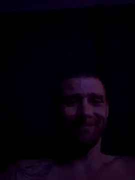 Snapshot of Stillhard8925 chatting on September 27, 10:42 am Stillhard8925 online show from September 27, 10:42 am