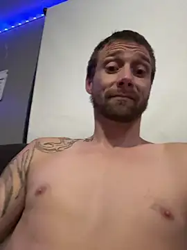 Snapshot of Stillhard8925 chatting on November 10, 9:47 pm Stillhard8925 online show from November 10, 9:47 pm