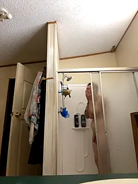 Snapshot of Stillhard8925 chatting on December 1, 10:48 pm Stillhard8925 online show from December 1, 10:48 pm