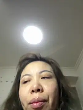 Snapshot of aa520uv chatting on May 1, 1:43 am aa520uv online show from May 1, 1:43 am
