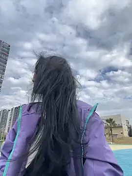 linger-23 online show from December 18, 7:14 am