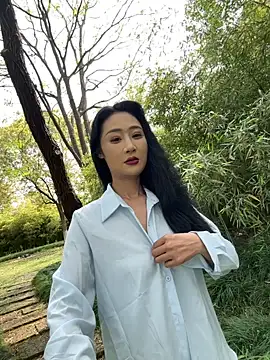 linger-23 online show from April 9, 5:51 am