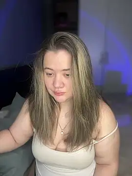 Snapshot of crazy_ladya chatting on March 20, 8:42 am crazy ladya online show from March 20, 8:42 am