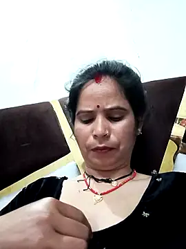 Reena27 online show from March 13, 6:56 pm