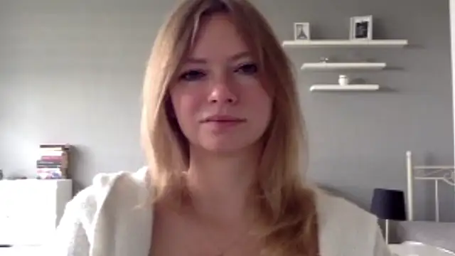 Snapshot of MillieShow chatting on September 17, 6:59 am MillieShow online show from September 17, 6:59 am