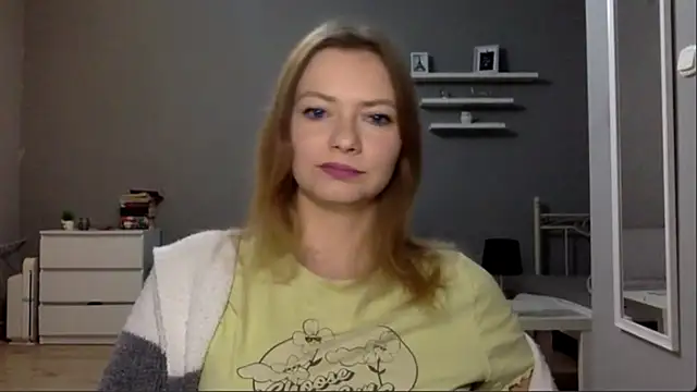 Snapshot of MillieShow chatting on October 29, 3:58 pm MillieShow online show from October 29, 3:58 pm