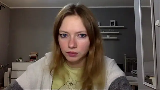 Snapshot of MillieShow chatting on December 1, 9:53 pm MillieShow online show from December 1, 9:53 pm