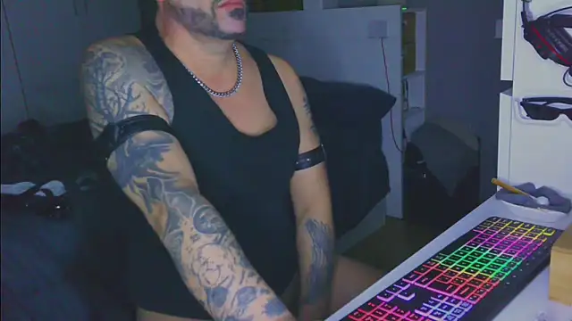 luivksmad online show from December 2, 5:13 am