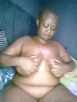 HerPleasure2025 online show from November 9, 6:12 am