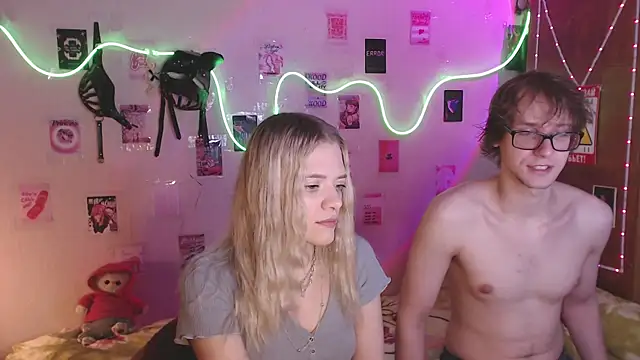 Your Horny Friends online show from October 16, 12:06 pm