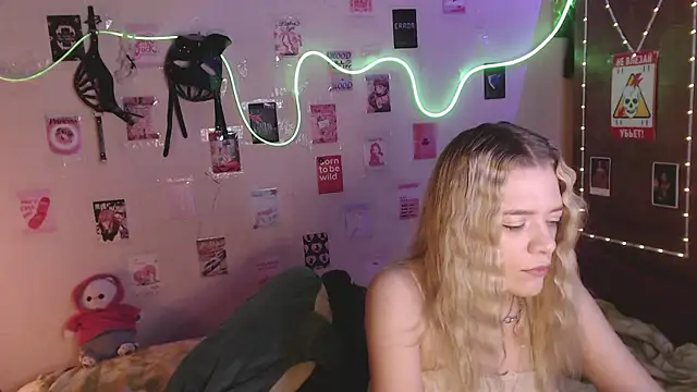 Your Horny Friends online show from November 1, 2:19 pm