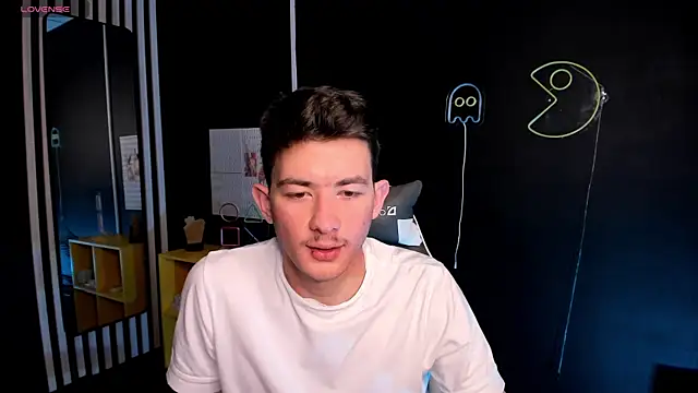 Danny  Magic online show from March 16, 1:38 pm