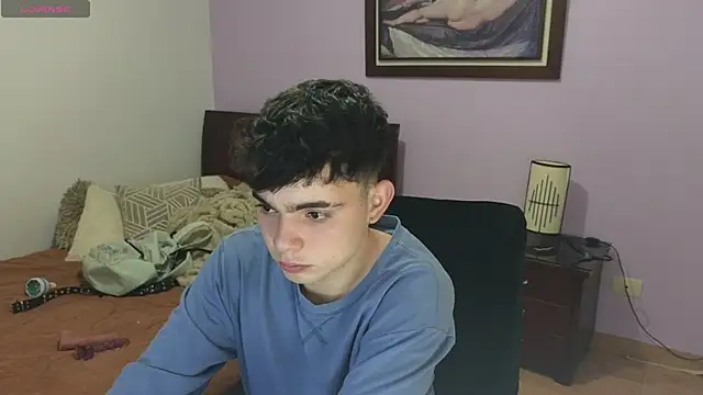 lukeboyce33 online show from May 16, 10:30 pm