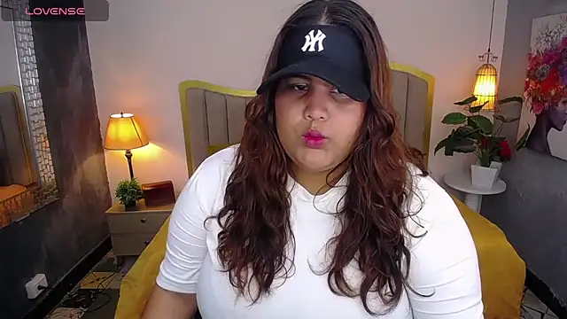 ailyn maury online show from October 25, 2:35 pm