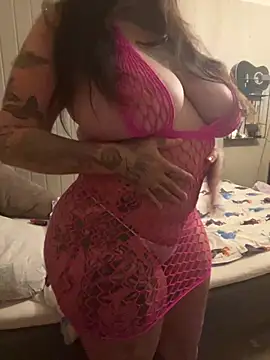 Badgyalbella online show from April 7, 9:26 pm