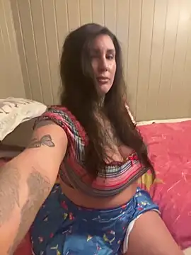 Badgyalbella online show from April 17, 8:23 pm